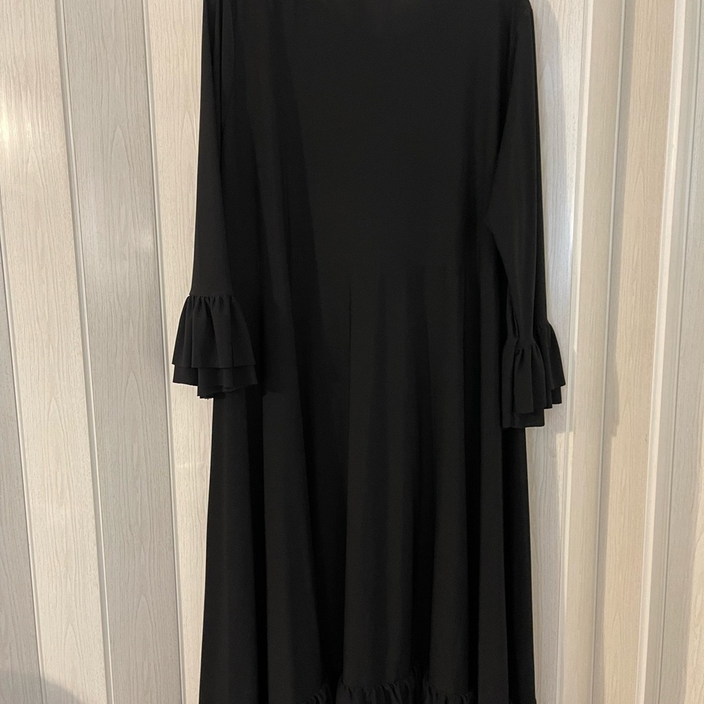 Custom made Dress - Picture 5 of 7